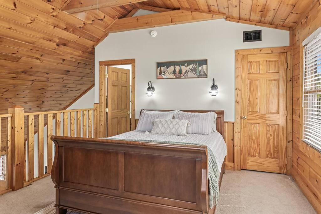 Cozy Cabin In The Smokies!!! Fully Furnished And Complete With Community Indoor And Outdoor Pools And Spas, Game And Fitness Rooms As Well As A Private Hot Tub Pigeon Forge Exterior foto